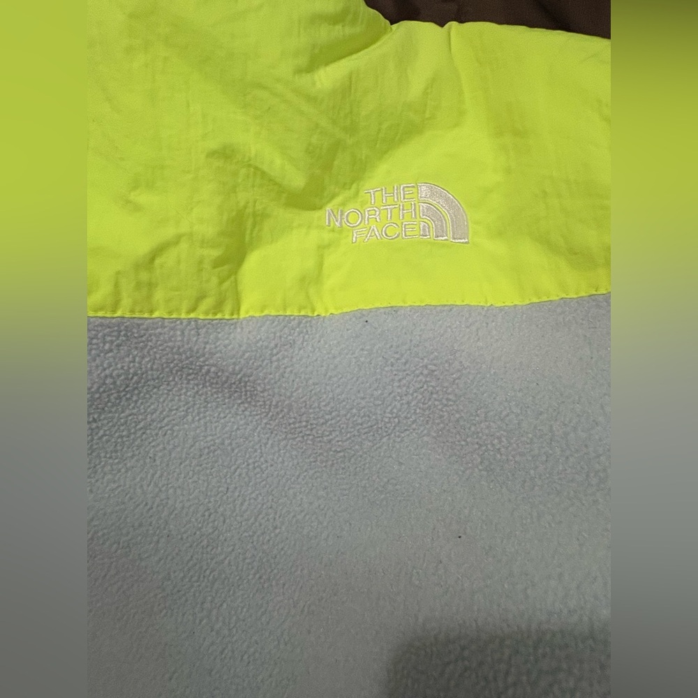The North Face Neon Green and Light Gray Jacket & Pants Set. - Picture 16 of 16